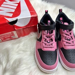 NIKE COURT BOROUGH LOW 2 SE size 3y